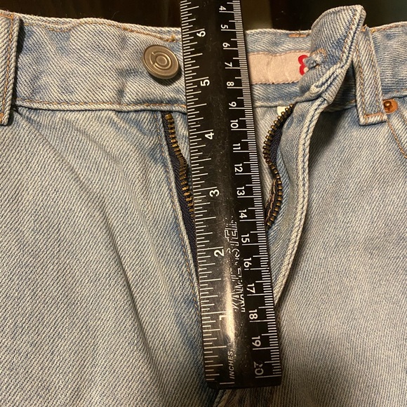 NWOT Denim Shorts - Light Blue - M - Picture 4 of 4